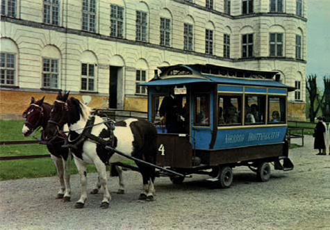 Skoklosters-slott-hästdragen-spårvagn